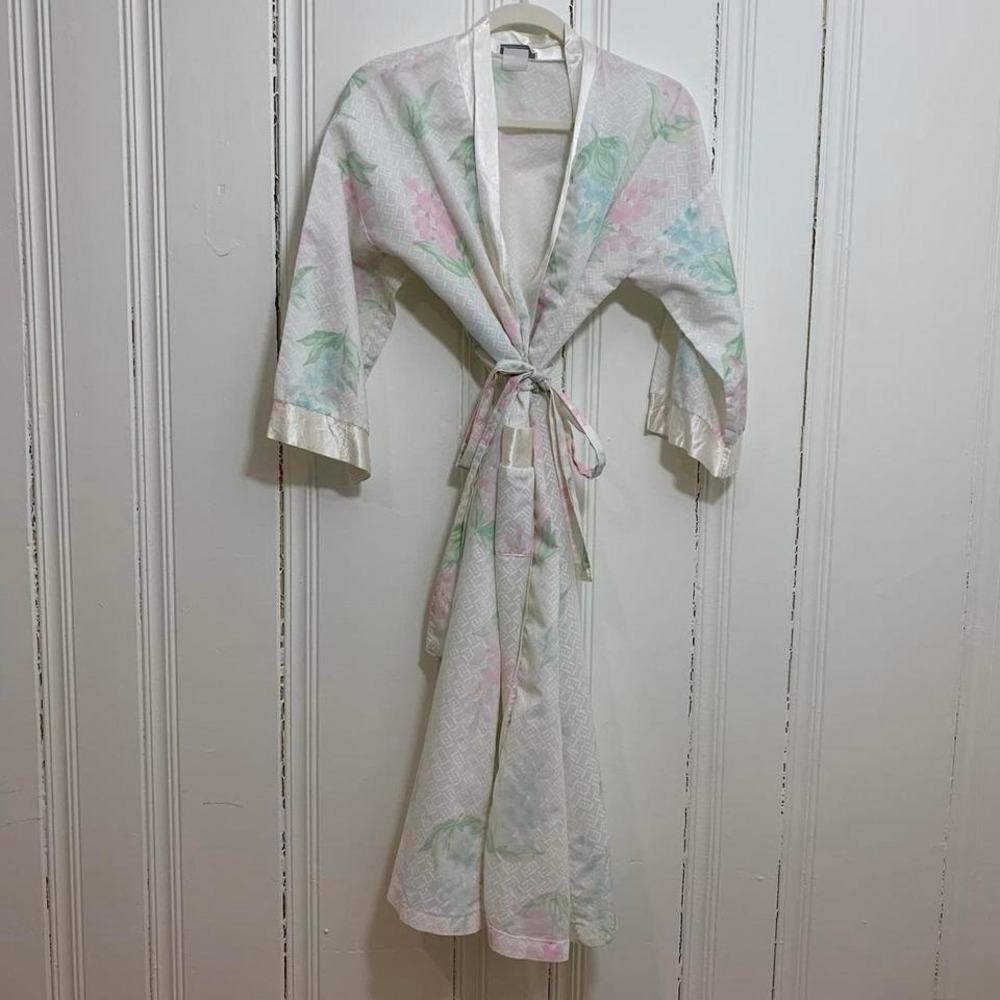 Vintage Appel USA made white satin robe with floral print women's‎ medium